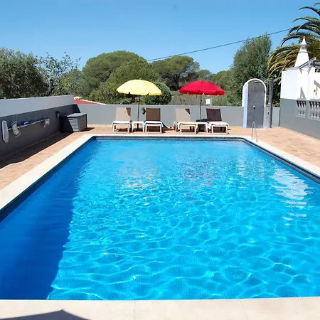 Charming 3-Bedroom Villa With Wifi And Central Heating In Beautiful Santa Brbar Distrito de Faro