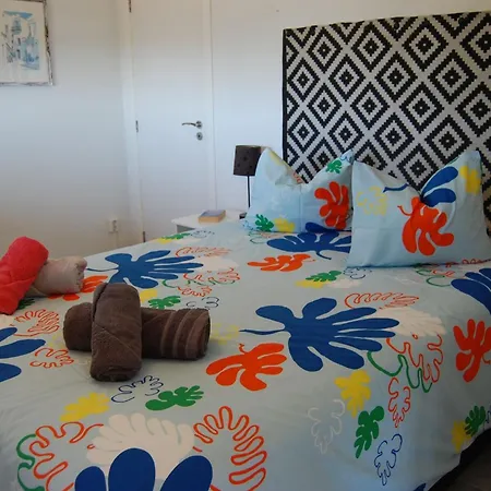 Charming 3-bedroom With Wifi And Heating In Beautiful Santa Brbar * Distretto di Faro