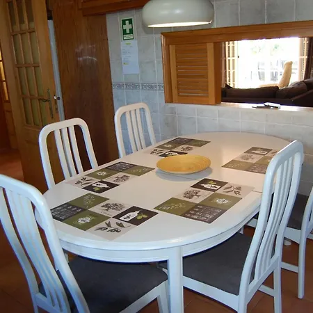 Charming 3-Bedroom Villa With Wifi And Central Heating In Beautiful Santa Brbar * Distrito de Faro