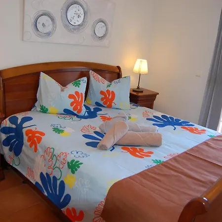 Charming 3-Bedroom Villa With Wifi And Central Heating In Beautiful Santa Brbar Villa