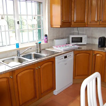 Villa Charming 3-bedroom With Wifi And Heating In Beautiful Santa Brbar Faro